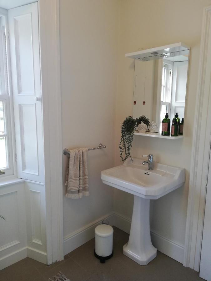 Next Door At Broomfield House Midleton Bagian luar foto