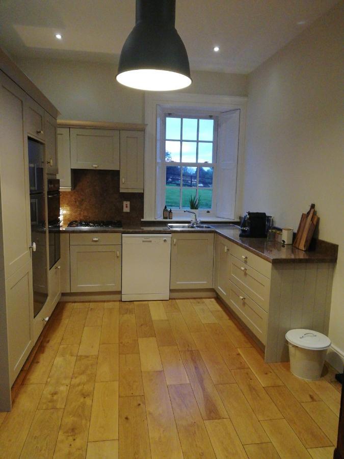 Next Door At Broomfield House Midleton Bagian luar foto
